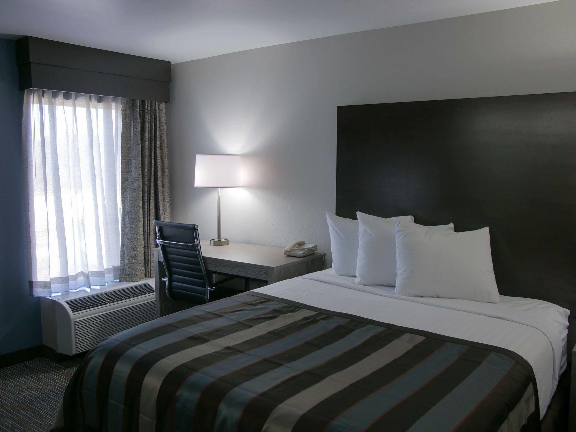 Wingate By Wyndham Airport Expo Center Hotel Louisville