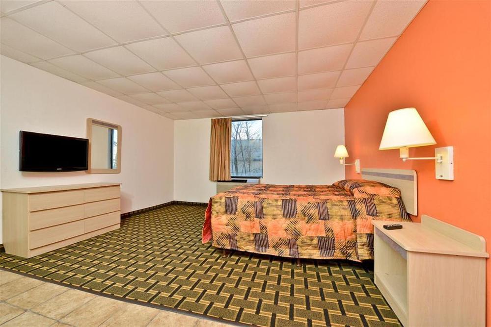 Wingate By Wyndham Airport Expo Center